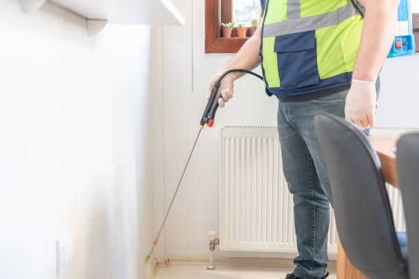 Best Pest Prevention Services  in Crookston, MN